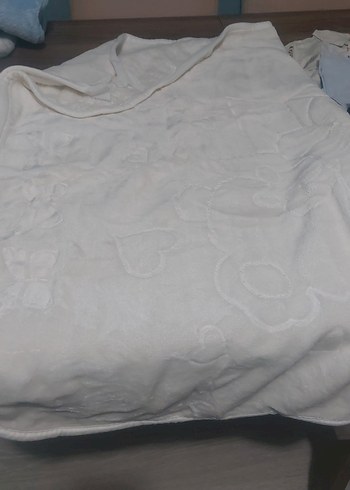 Beyaz Düz Yatak Örtüsü - Görsel 2