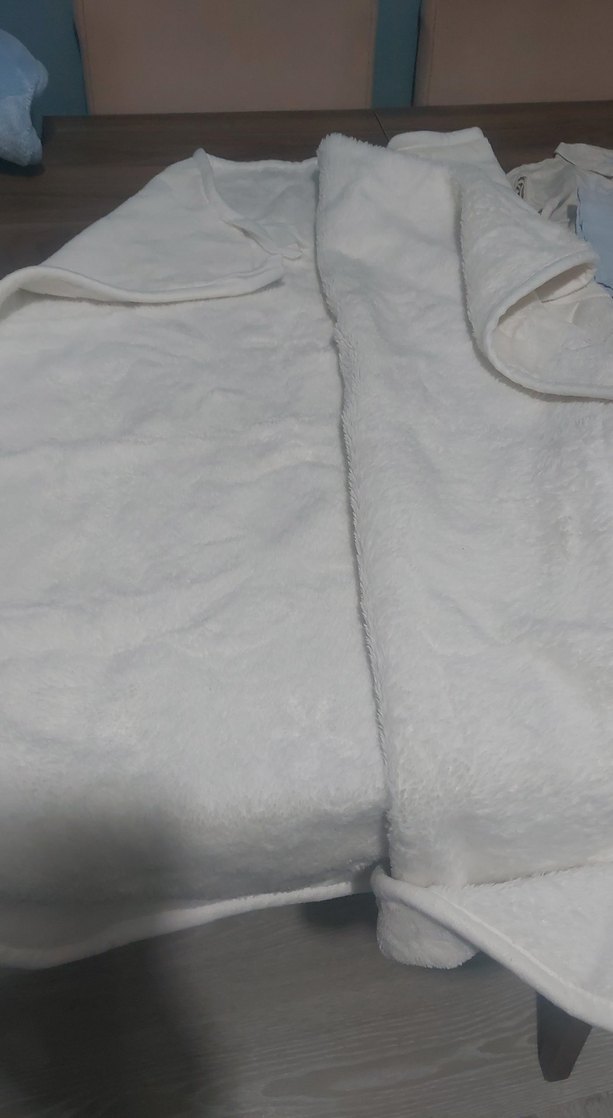 Beyaz Düz Yatak Örtüsü - Görsel 3