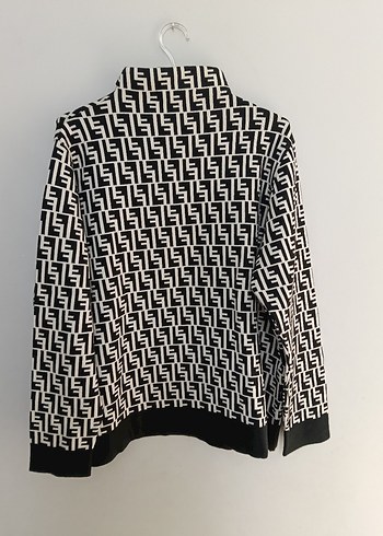 Yüksek Yakalı Siyah Desenli Kadın kazak - Görsel 2