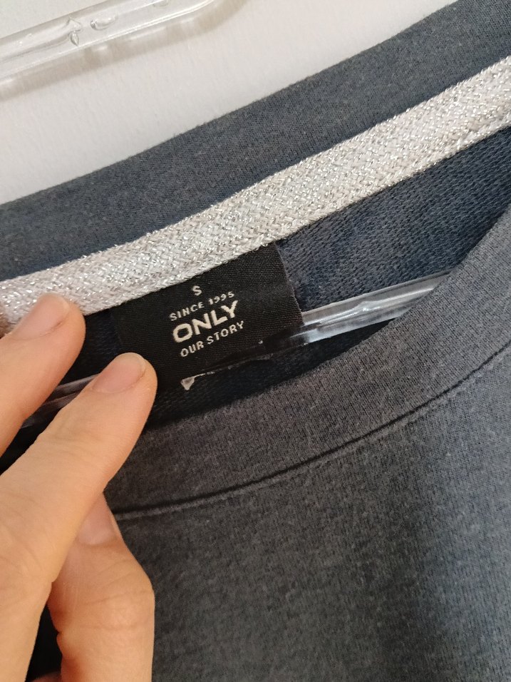 Gri Kadın Uzun Kollu Fırfırlı Bluz - Görsel 3