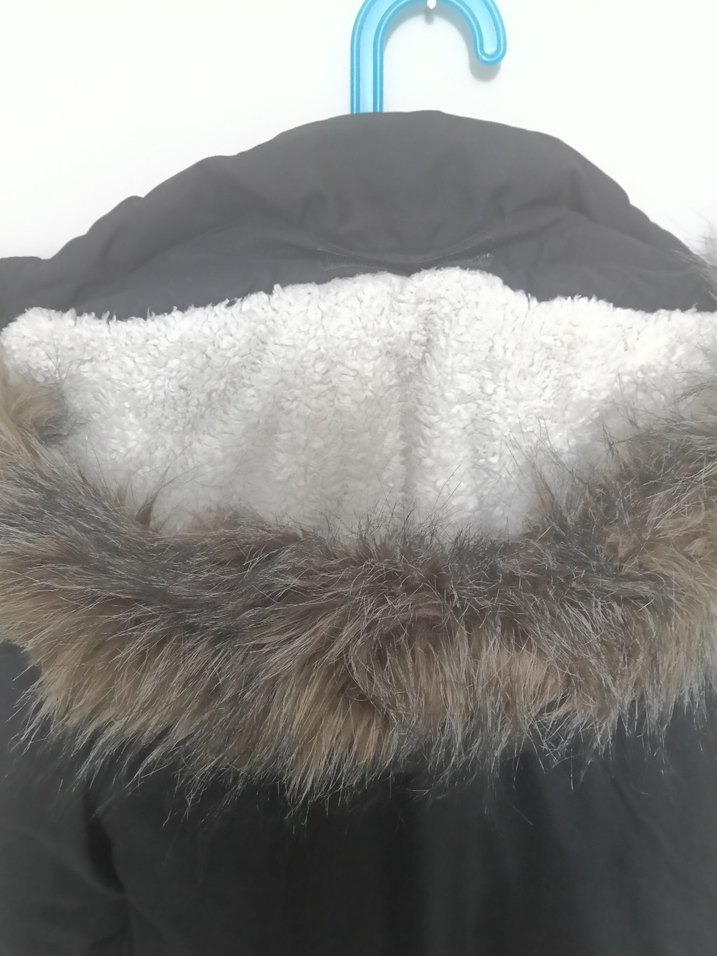 Erkek Çocuk Gri Kürklü Kapüşonlu Mont - Görsel 3