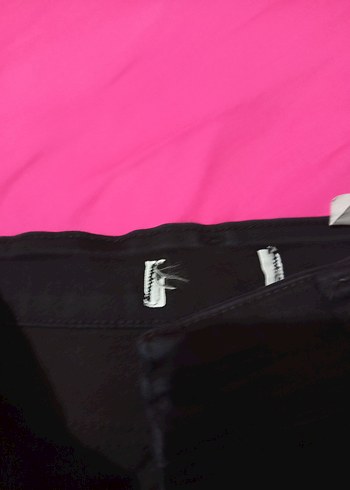 Kadın Siyah Kemerli Dar Kesim Denim Pantolon - Görsel 4