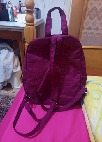 Mor Fermuarlı Kadın Sırt Çantası - Görsel 3