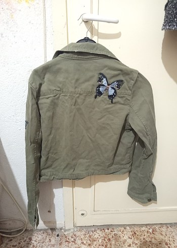 Düğmeli Kısa Kadın Ceket - Görsel 2