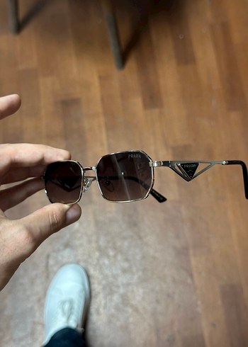 Beden kahverengi Renk Prada Koyu Kahverengi Tokalı Kadın Güneş Gözlüğü