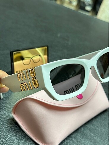  Beden beyaz Renk MIU MIU İTHAL ÜST KALİTE