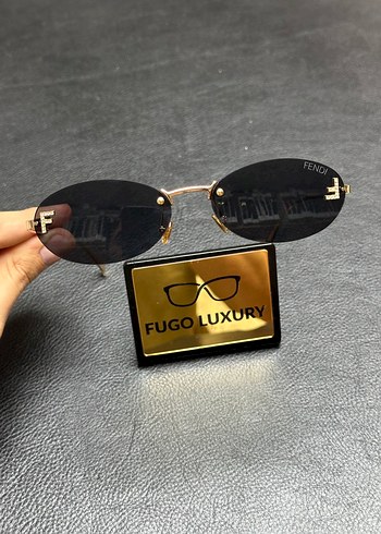 Fendi Altın Çerçeveli Koyu Camlı Kadın Gözlüğü