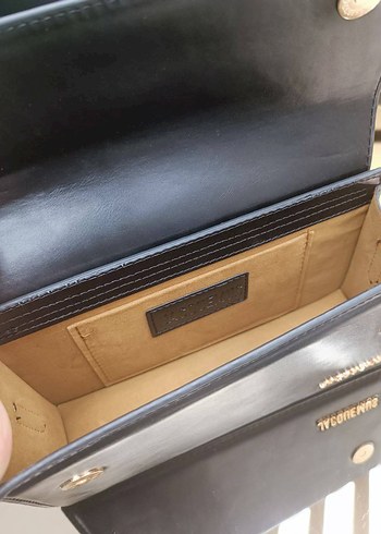 Beden siyah Renk Jacquemus Kadın Siyah Deri Tokalı El Çantası