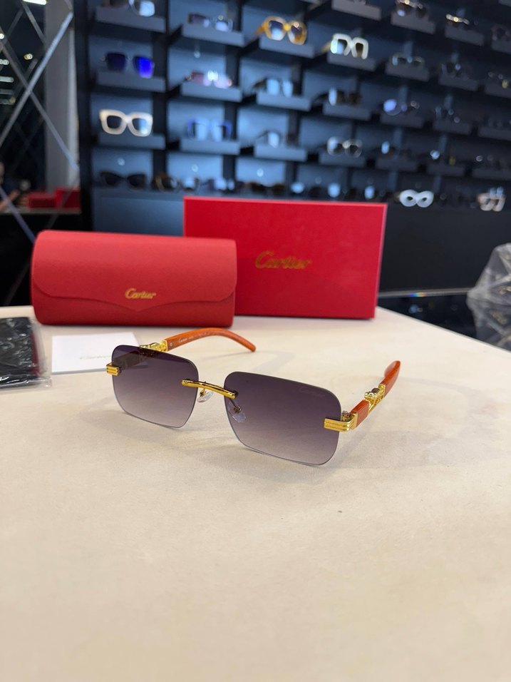 Cartier Kadın Altın Renkli Modern Klasik Gözlük - Görsel 2