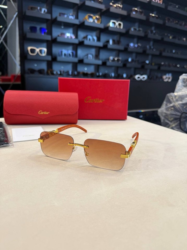 Cartier Kadın Altın Renkli Modern Klasik Gözlük - Görsel 3