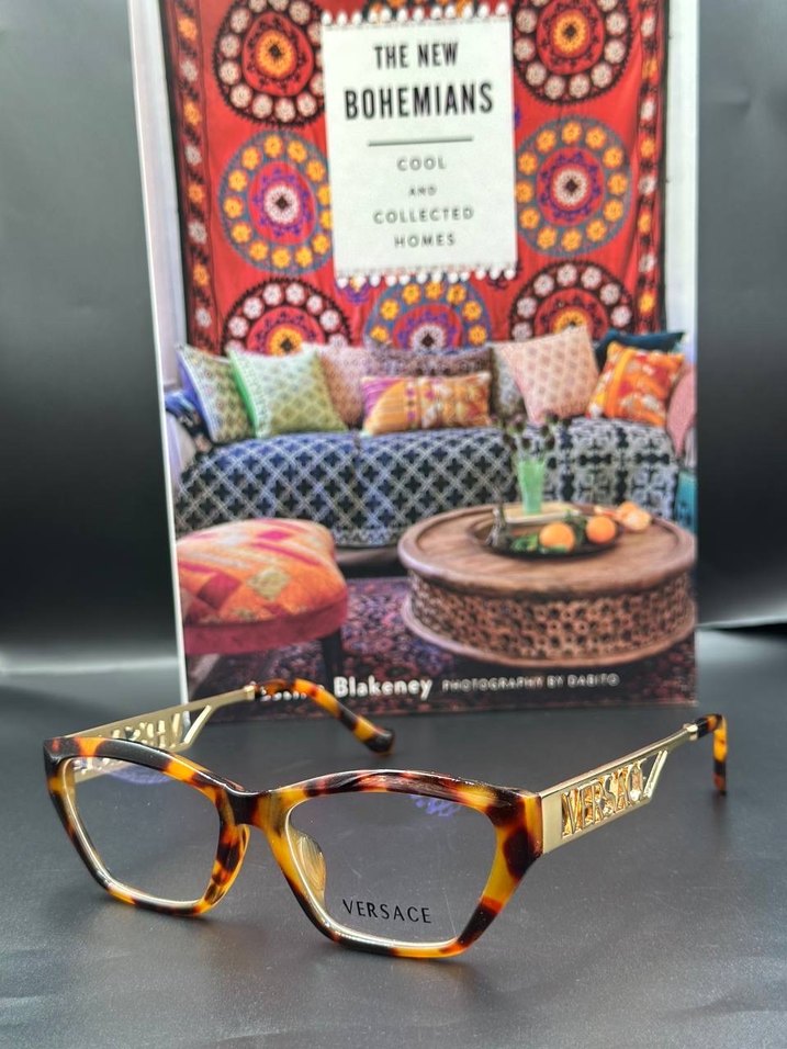 Şeffaf cam Modelleri  Kadın Gözlüğü - Görsel 4