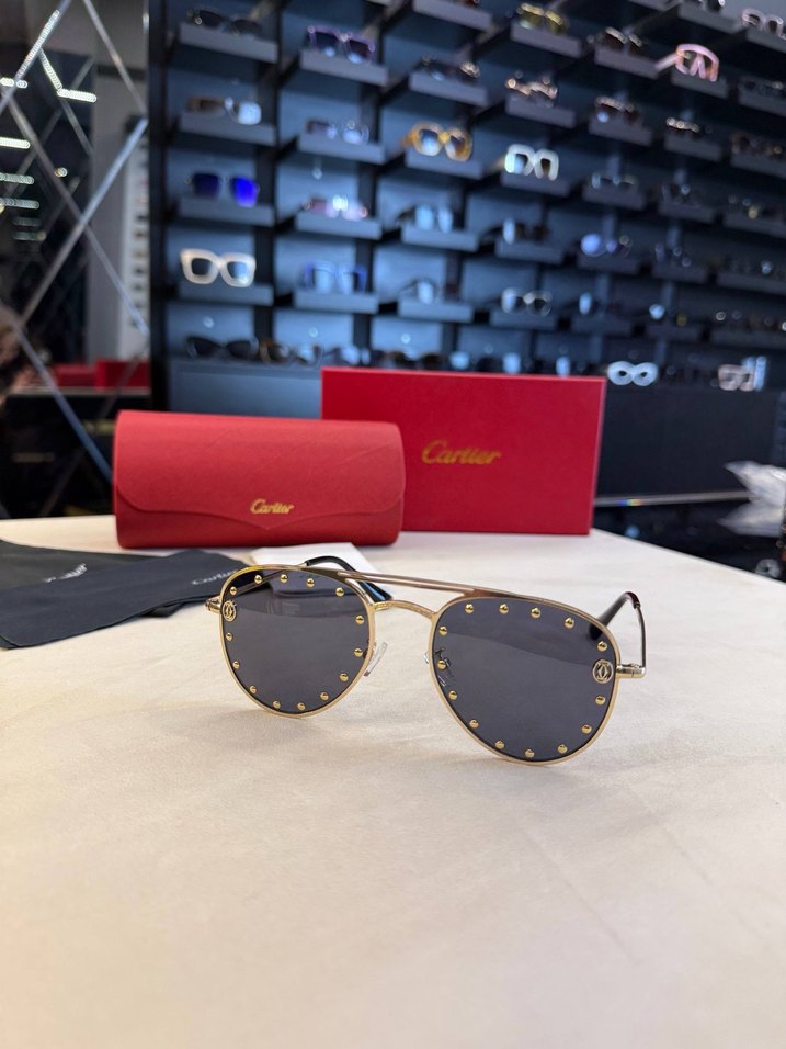 Cartier Kadın Parlak Altın Renkli Gözlük - Görsel 3