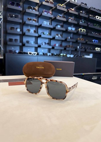 Tom Ford Modern Klasik Şeffaf Kahverengi Kadın Gözlüğü - Görsel 2