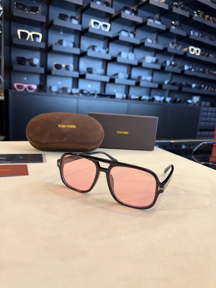 Tom Ford Modern Klasik Şeffaf Kahverengi Kadın Gözlüğü - Görsel 5