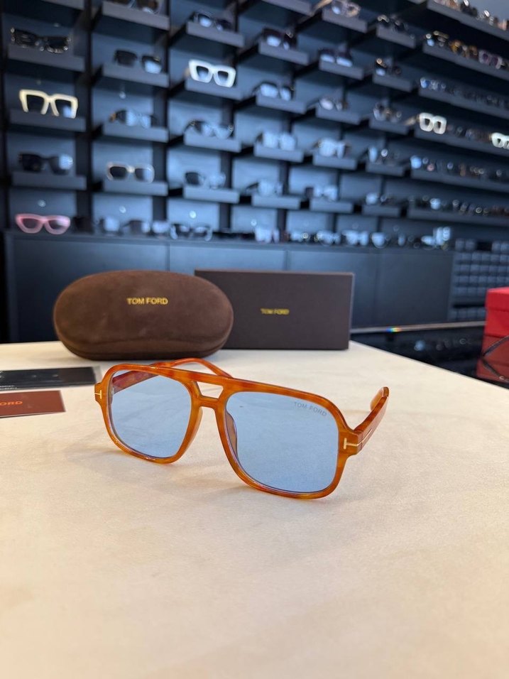 Tom Ford Modern Klasik Şeffaf Kahverengi Kadın Gözlüğü - Görsel 4