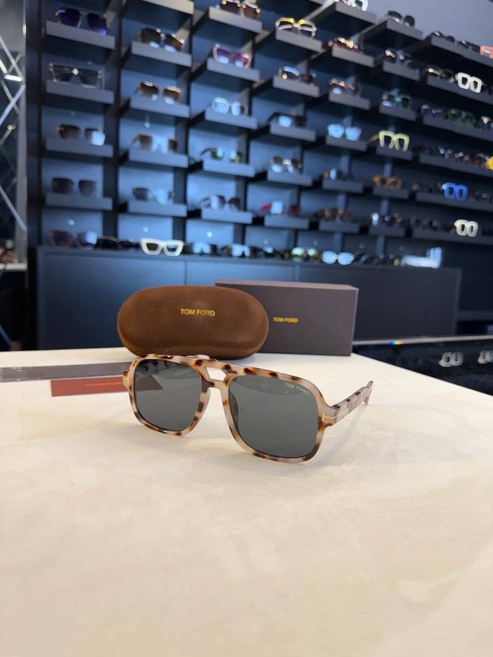 Tom Ford Modern Klasik Şeffaf Kahverengi Kadın Gözlüğü - Görsel 2