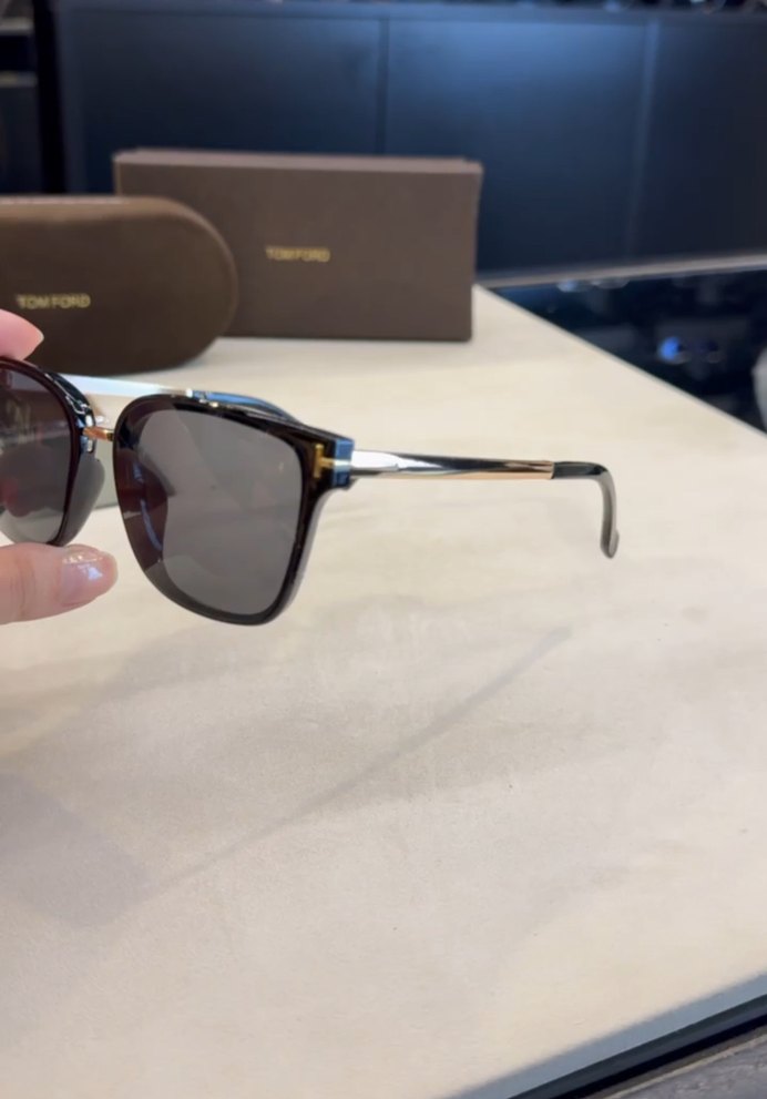 Tom Ford Siyah Parlak Kadın Güneş Gözlüğü - Görsel 3