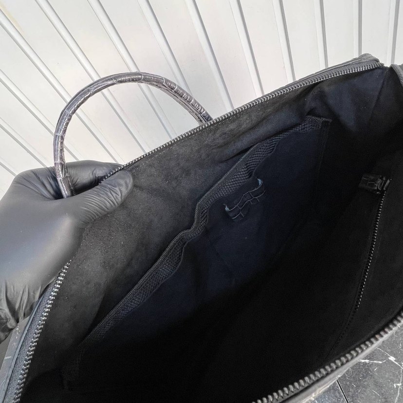 Montblanc Siyah Yılan Desenli Tokalı Evrak Çantası - Görsel 4