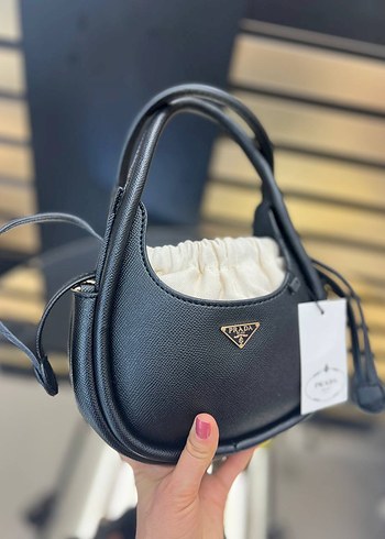 Prada Siyah Deri Kadın El Çantası