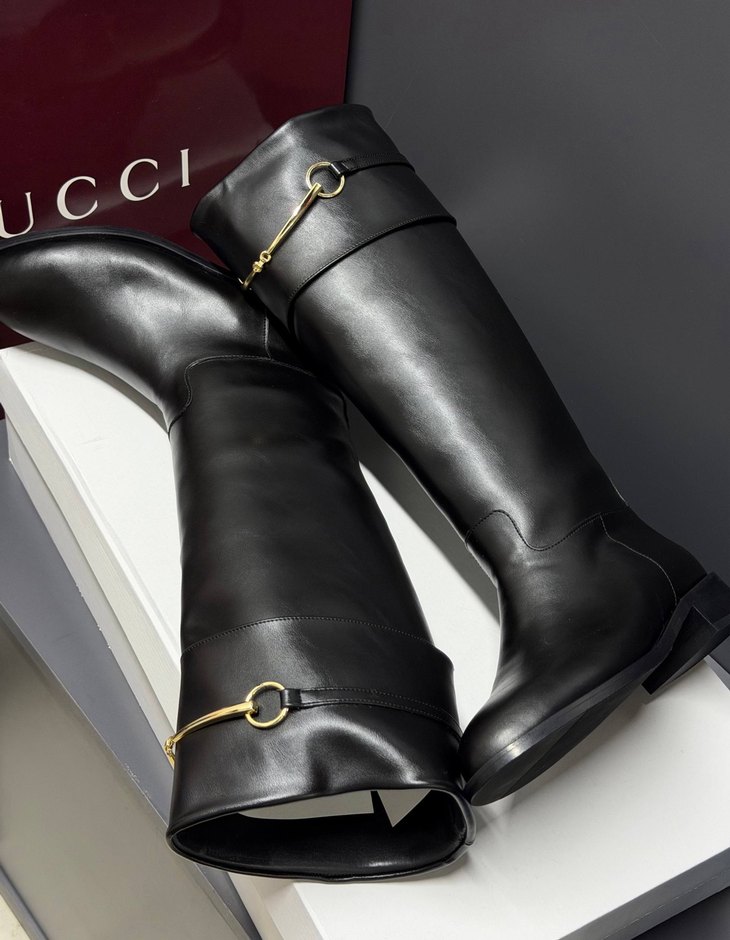 Gucci Şıklığın ve Rahatlığın Buluştuğu Siyah Diz Altı Çizme — görsel 6/11