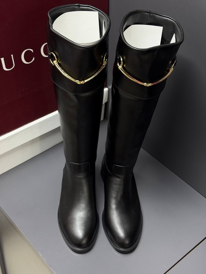 Gucci Şıklığın ve Rahatlığın Buluştuğu Siyah Diz Altı Çizme — görsel 8/11