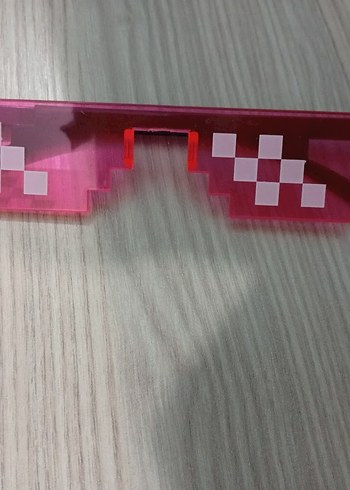 Pembe Avant-Garde Dilimli Kadın Gözlüğü