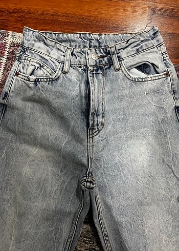 Trendyol & Milla Gri Batik Desenli Yırtık Bol Kesim Jean