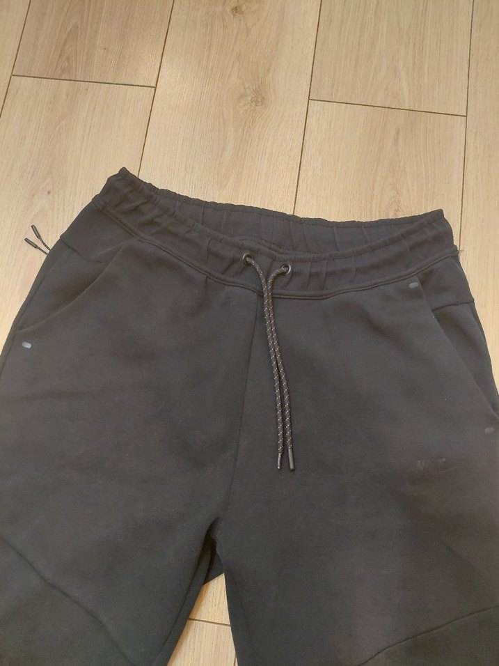 Nike Siyah tech fleece eşofman altı - Görsel 3