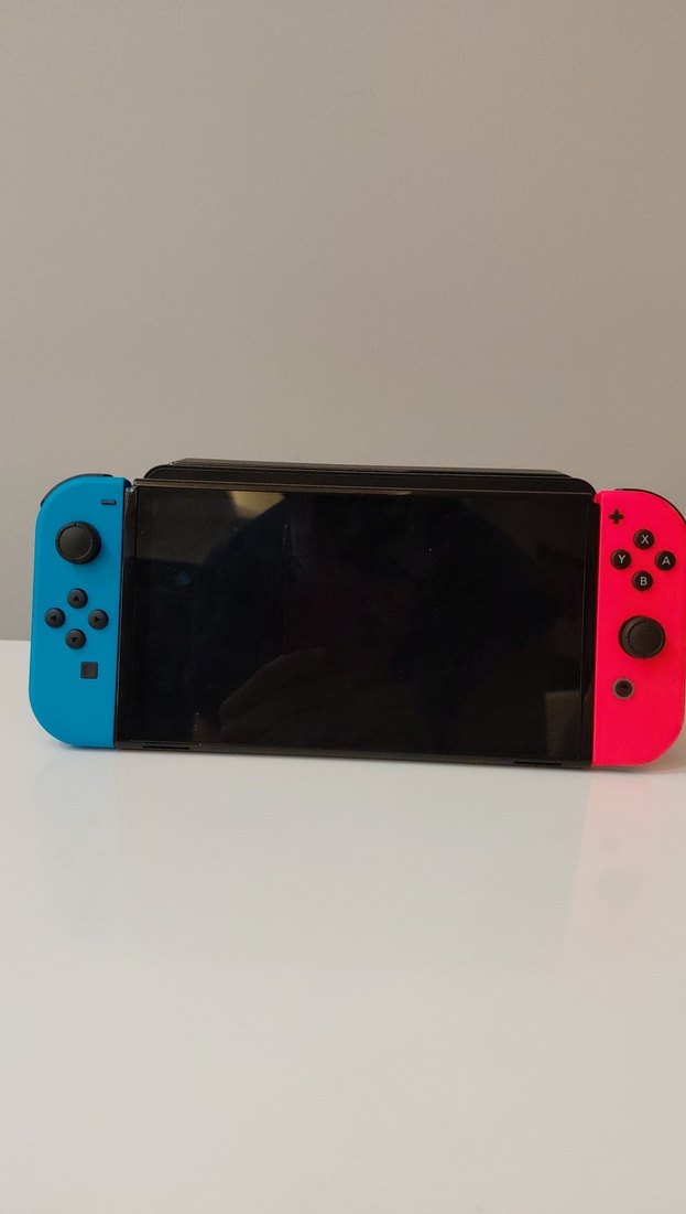Nintendo Switch Oled Konsol kırmızı mavi - Görsel 3