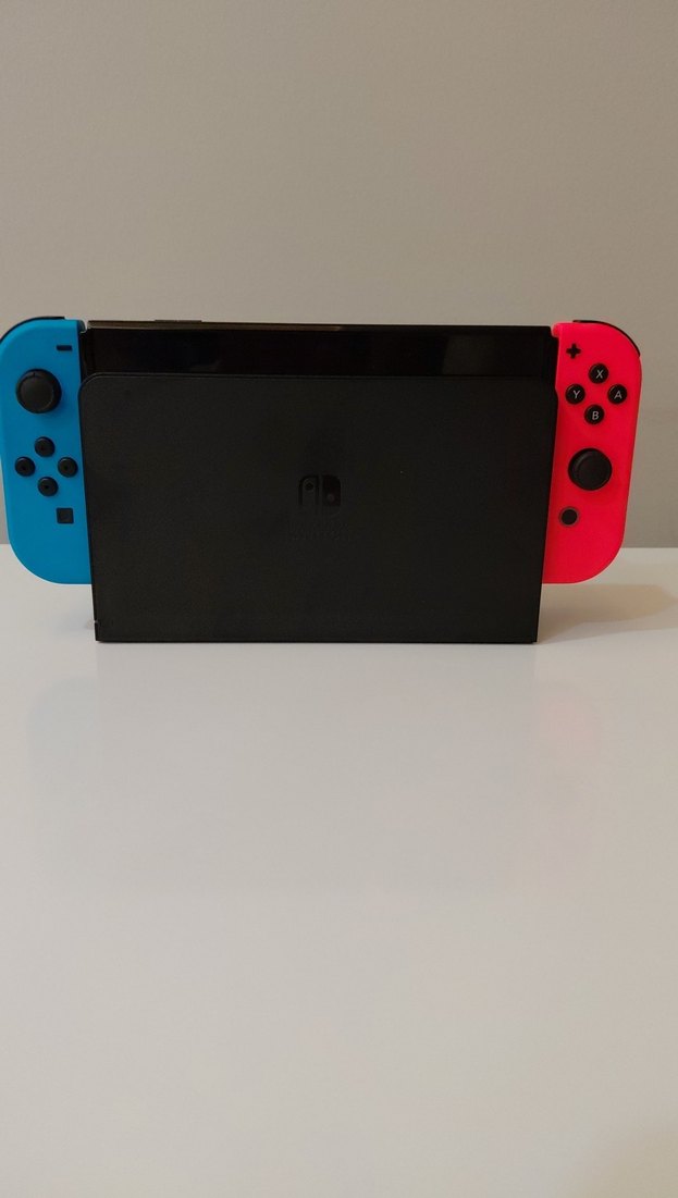 Nintendo Switch Oled Konsol kırmızı mavi - Görsel 5