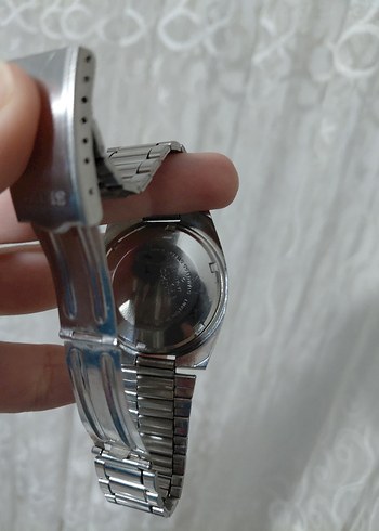 Parlak Altın Detaylı Klasik Seiko Erkek Saati - Görsel 3