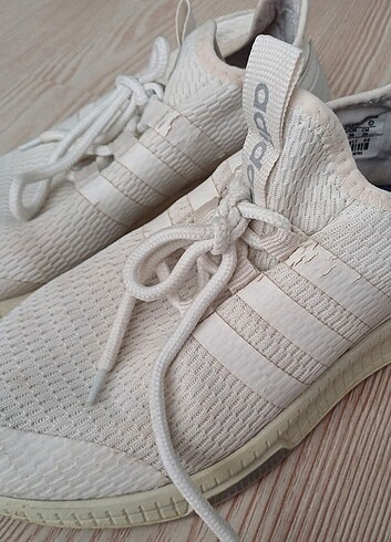 39 Beden beyaz Renk Adidas spor ayakkabı 