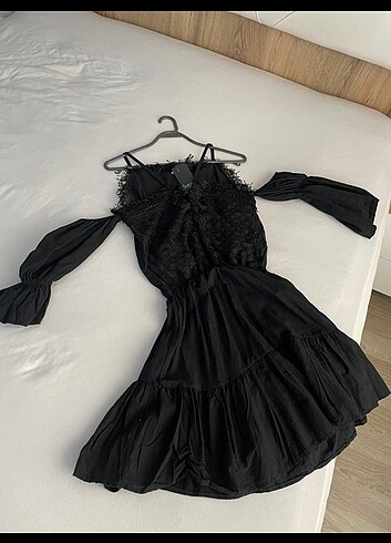 40 Beden Omzu açık elbise