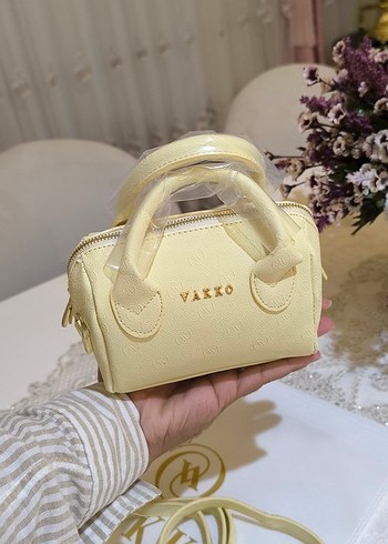 Vakko Vakko Sarı Deri Kadın çanta 10x15 mini-3 kademeli aski