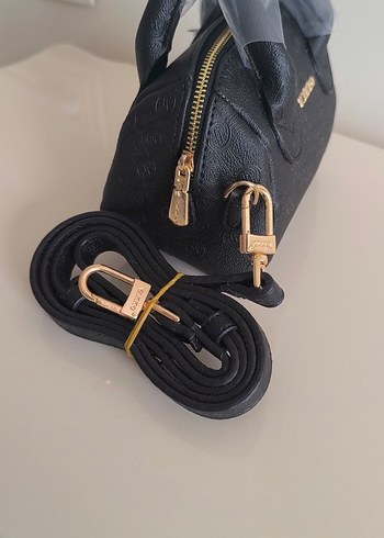  Beden Vakko Defolu(açıklama)Siyah Deri Kadın Çanta 10x15 Mini