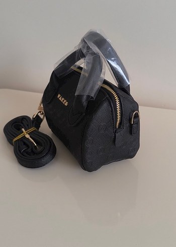 Vakko Vakko yazısı eğri Siyah Deri Kadın Çanta 10x15 mini
