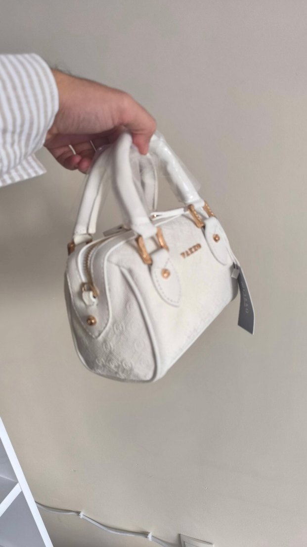 Vakko Gold defolu Beyaz Deri Çanta 10x13x17 cm-3 kademeli aski - Görsel 4