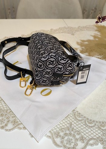 Vakko Siyah gri kumas Çanta 10x15 mini-3 kademeli aski - Görsel 5