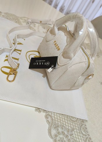 Vakko Beyaz Deri Kadın Çanta 10x15 mini-3 kademeli aski - Görsel 3