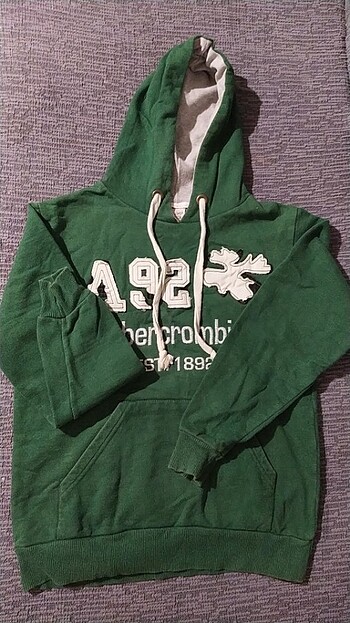 Yeşil sweatshirt 