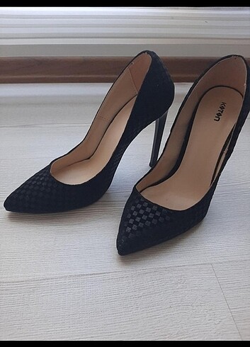 Siyah stiletto