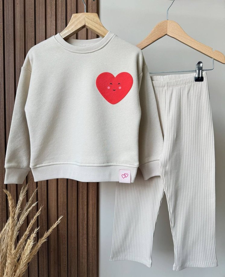 Kız Çocuk Pembe Bol Kesim Sweatshirt ve Pantolon - Görsel 3