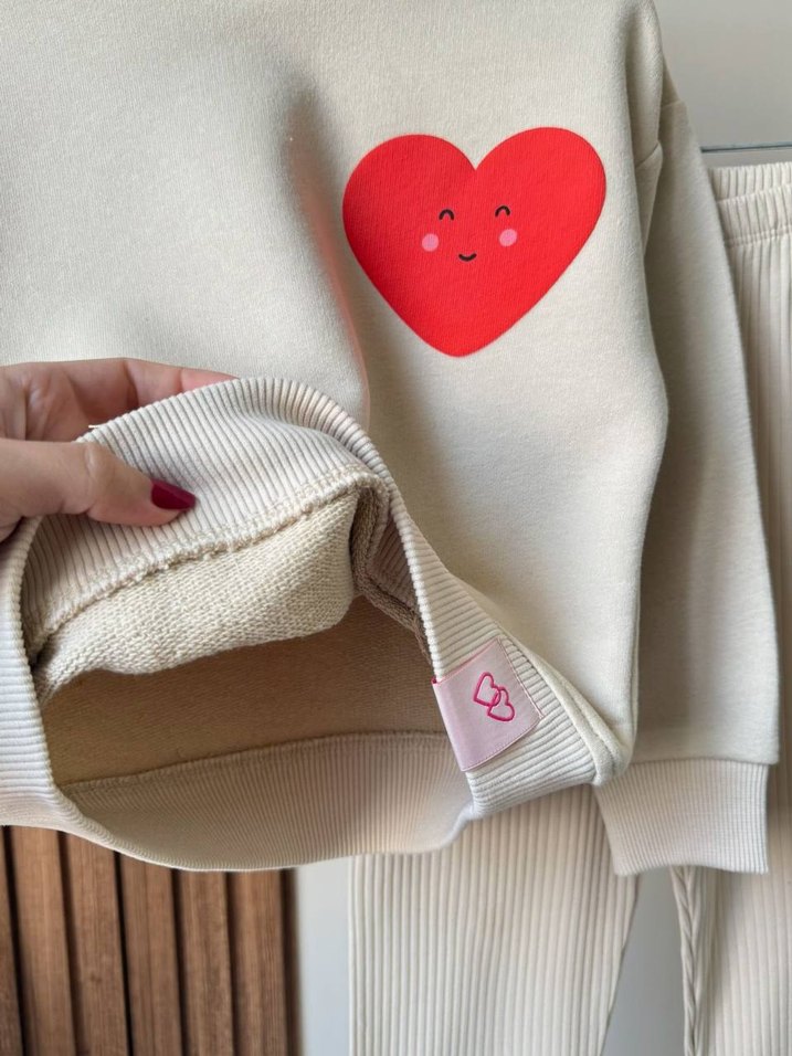 Kız Çocuk Pembe Bol Kesim Sweatshirt ve Pantolon - Görsel 5