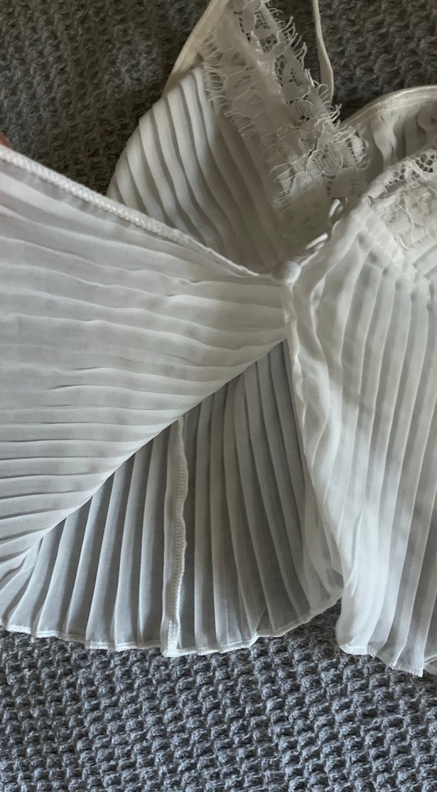 Beyaz Pilili V Yaka İp Askılı Bustiyer - Görsel 3