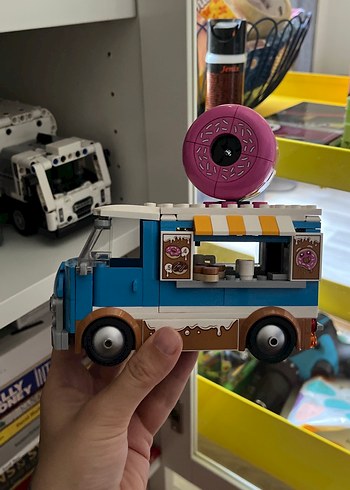 Renkli Lego Tatlı Kamyonu