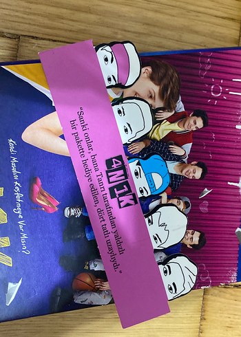 4N1K 1. Kitap Film Özel Baskısı Ciltli - Büşra Yılmaz Roman - Görsel 8