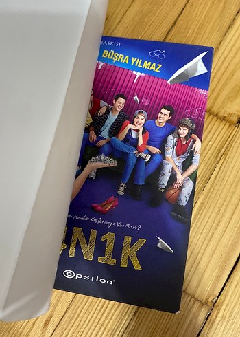  4N1K 1. Kitap Film Özel Baskısı Ciltli - Büşra Yılmaz Roman