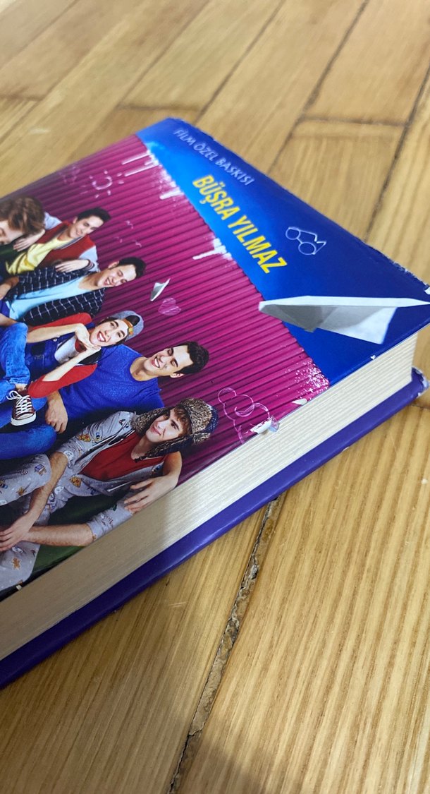 4N1K 1. Kitap Film Özel Baskısı Ciltli - Büşra Yılmaz Roman - Görsel 4