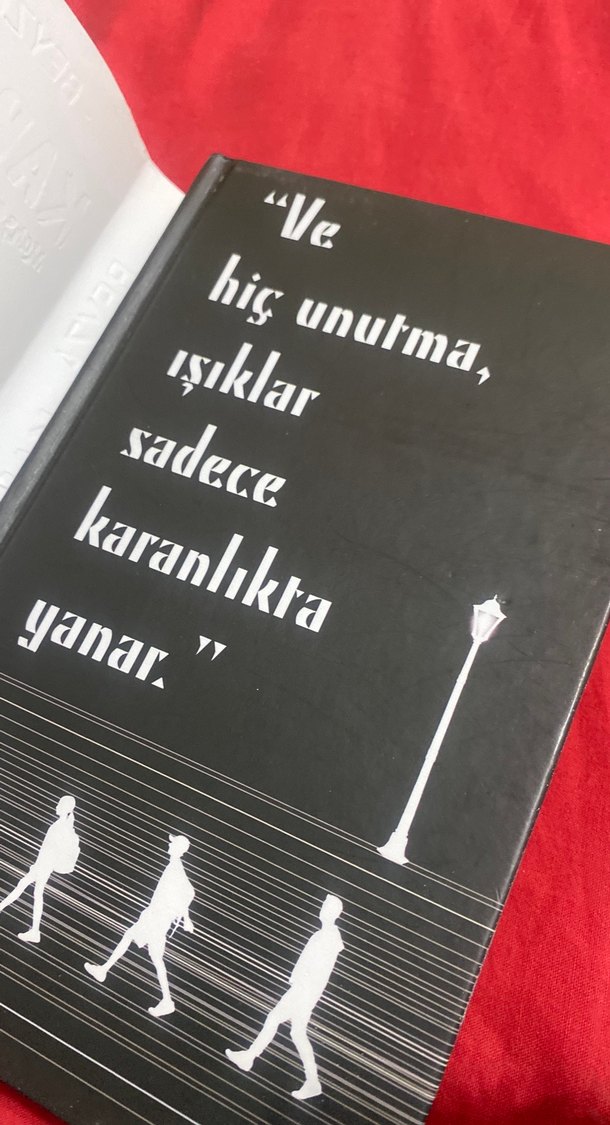 Karantina 3 (Ciltli) - Beyza Alkoç - Görsel 5