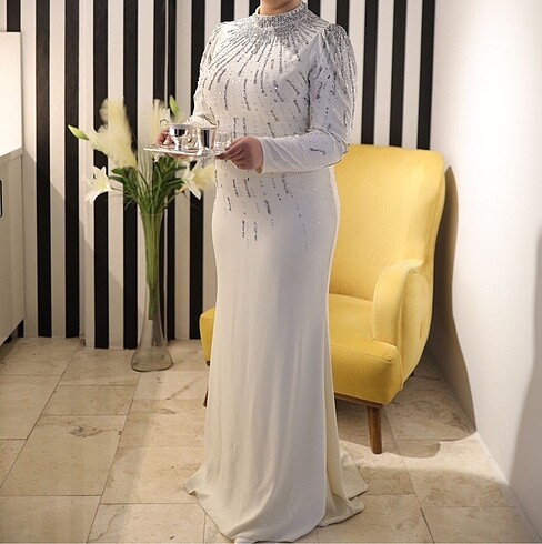 Beyaz taşlı abiye
